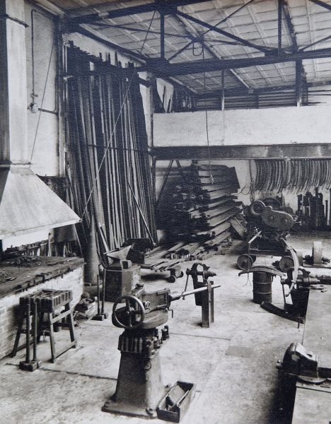 Entrepôt et forge pour les ressorts